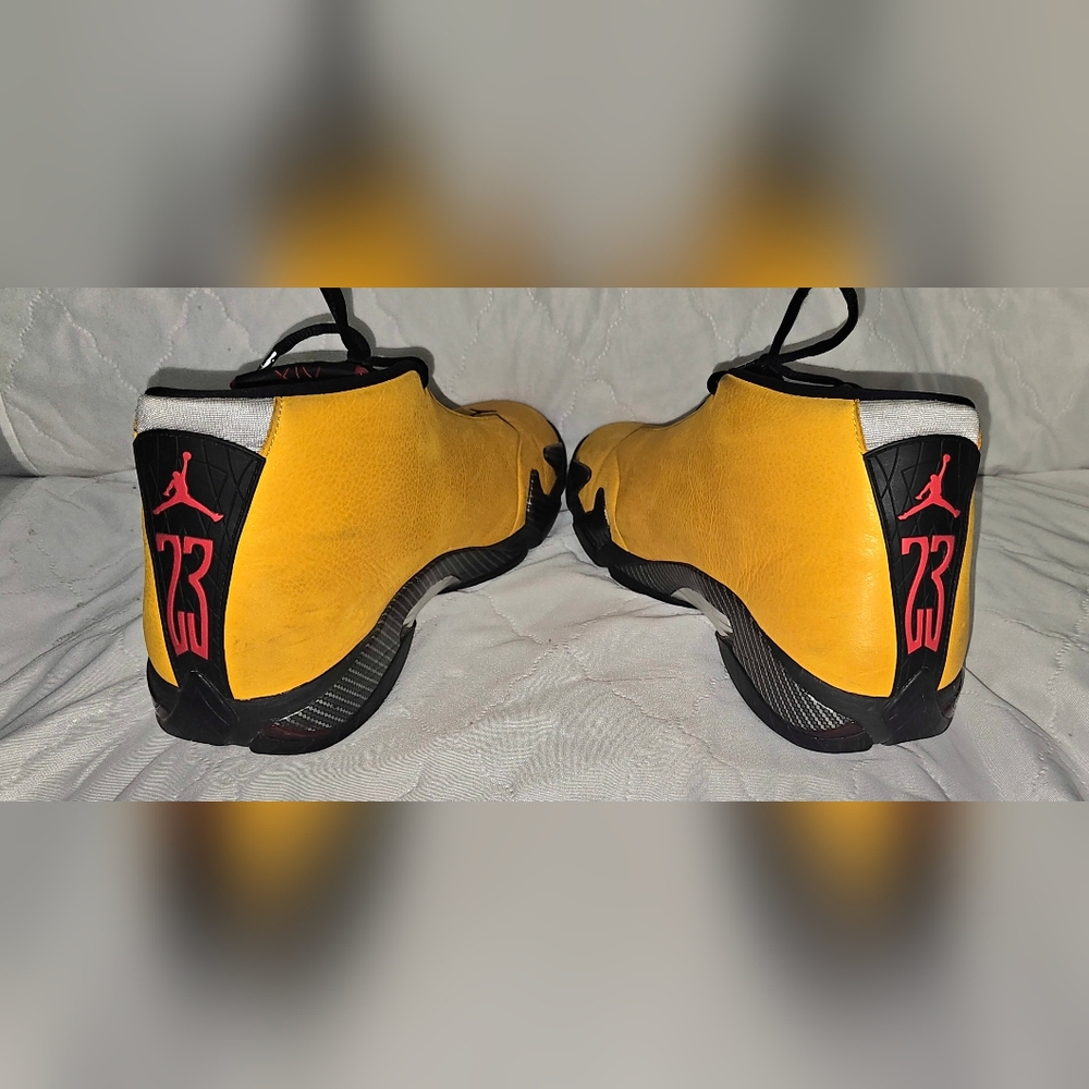 Air Jordan Reverse Taxi - Picture 4 of 5